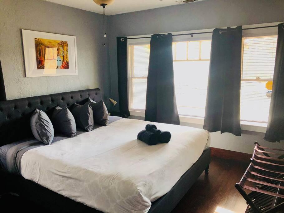 Smart Spacious Artsy Near Midtown Holiday home
